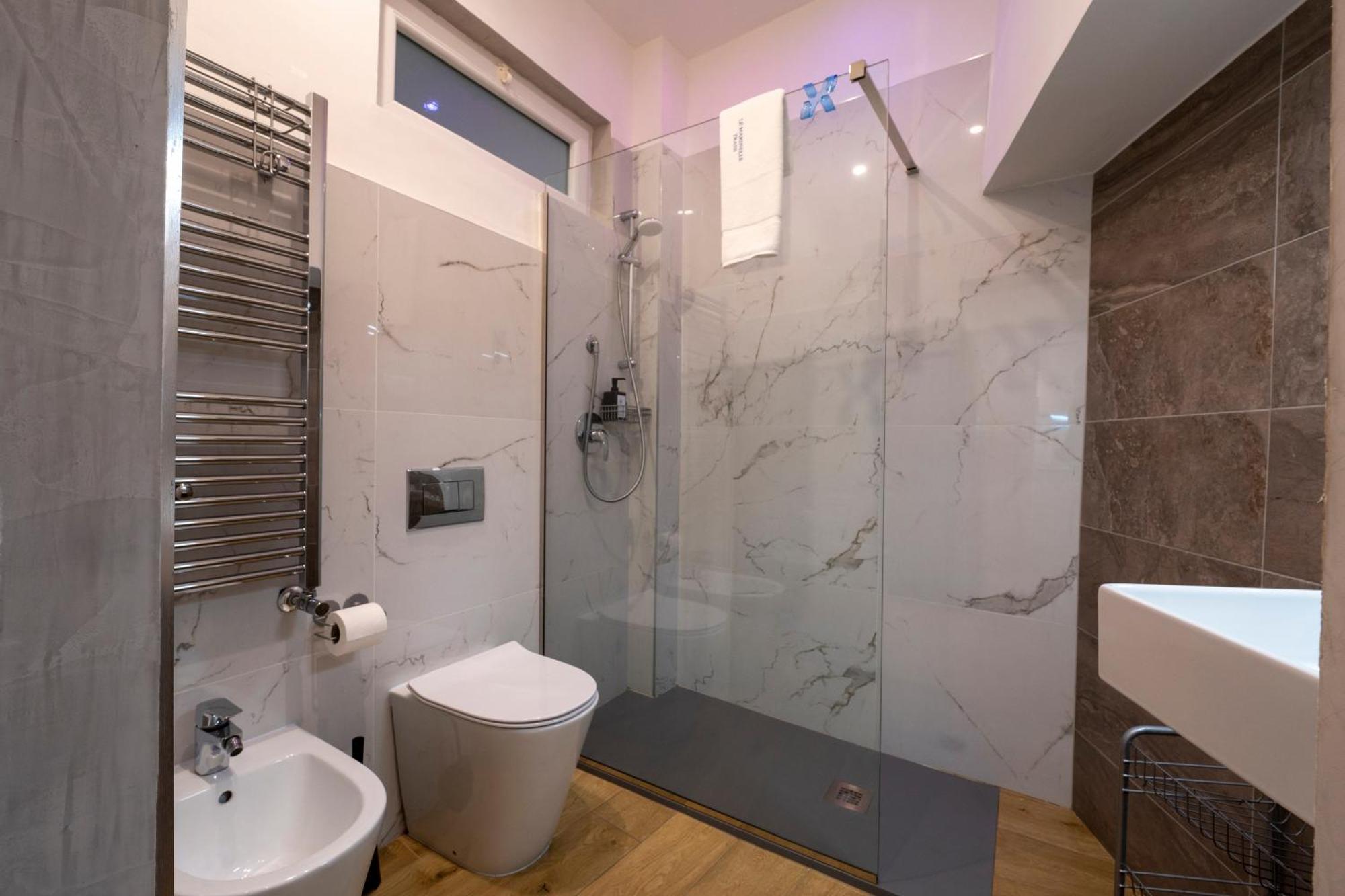 Vischi Apartment Trani By Le Marinelle Loc Turistica ภายนอก รูปภาพ
